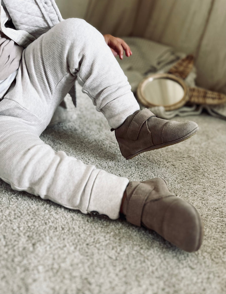 Suede Classic Boots - Taupe